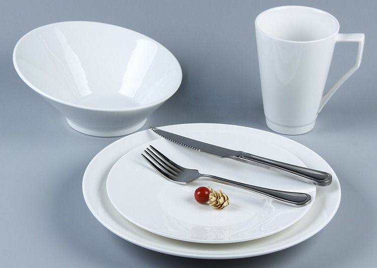 Stackable Smooth Surface 16Pc Ceramic Dinnerware Set